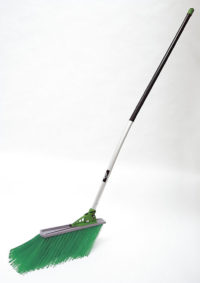 Professional cleaning broom with friction coupling MOVING broom